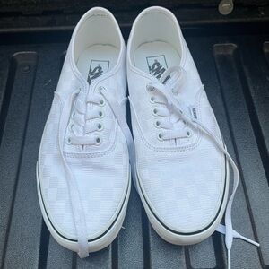 NWOT white checkered playform Vans